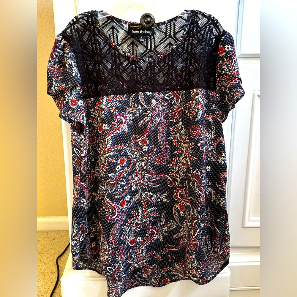 Twine & String Floral Lace Women's Top